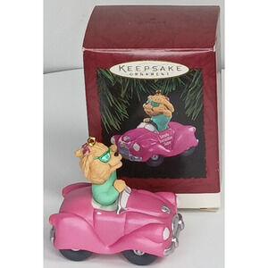 Hallmark Ornament: 1994 Sister, QX5513